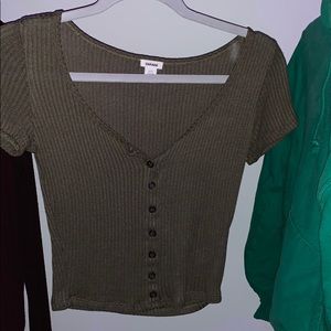 Super cute green top!